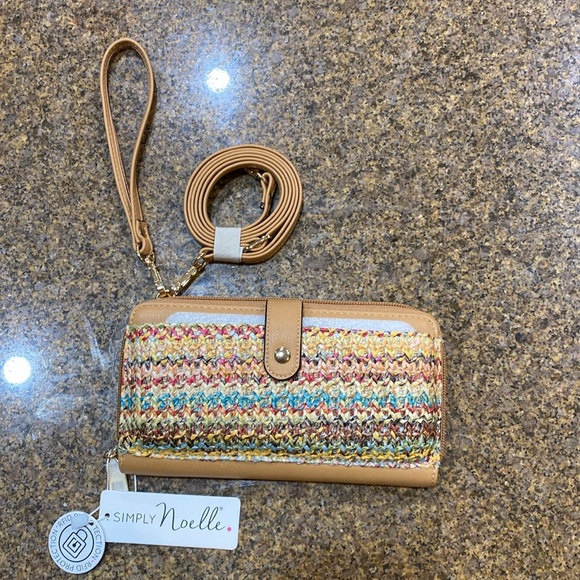 Simply Noelle brand small bag with wrist and shoulder strap. Brand new with tags - Picture 2 of 9